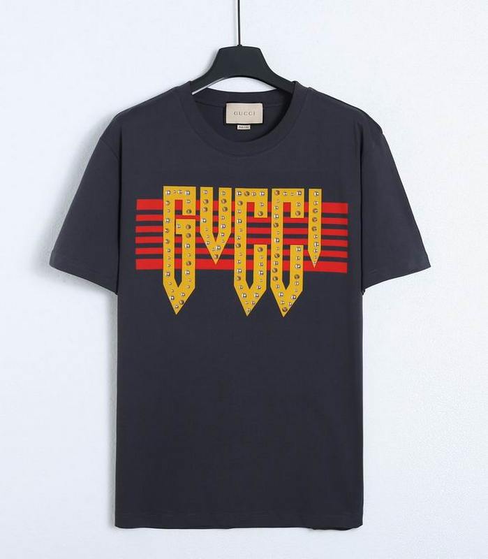 Gucci Men's T-shirts 551